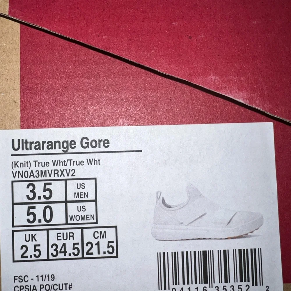 VANS ULTRA RANGE - Picture 2 of 3